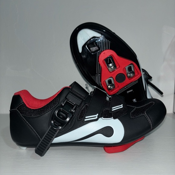 Peloton Unisex Cycling Shoes - Picture 1 of 5